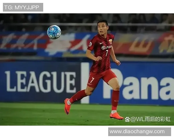 谁的足球明星队服引领潮流探寻背后的故事与荣耀